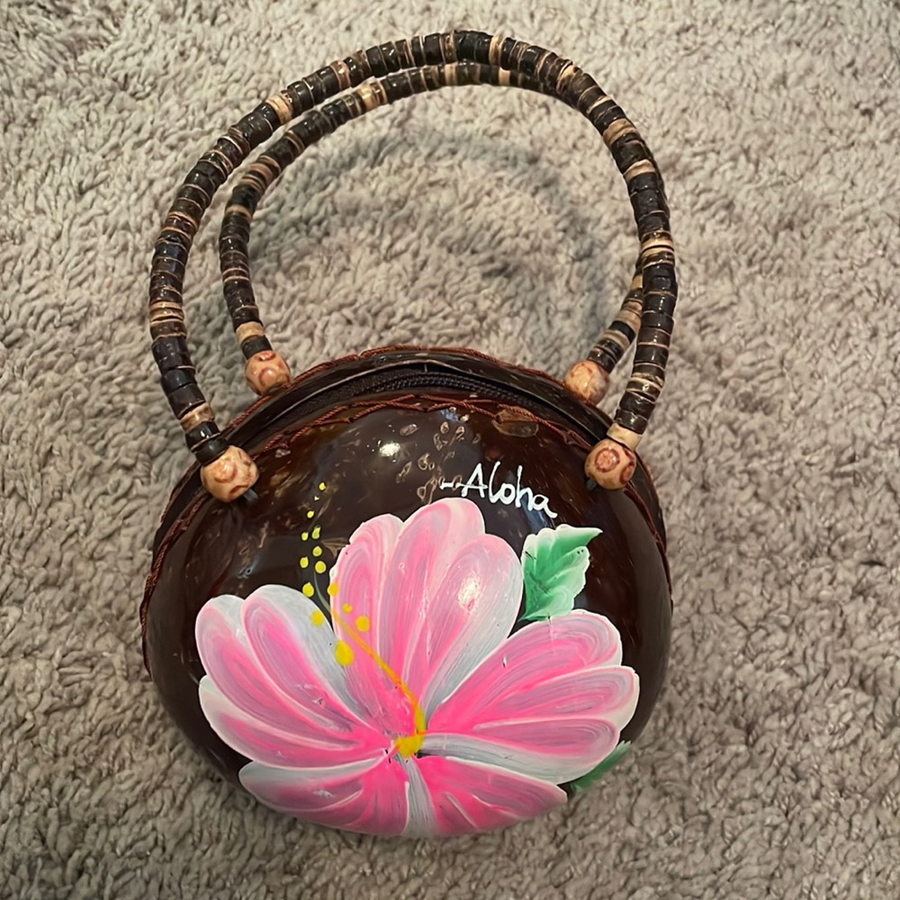 Coconut purse
